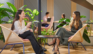 Two women having a relaxed meeting